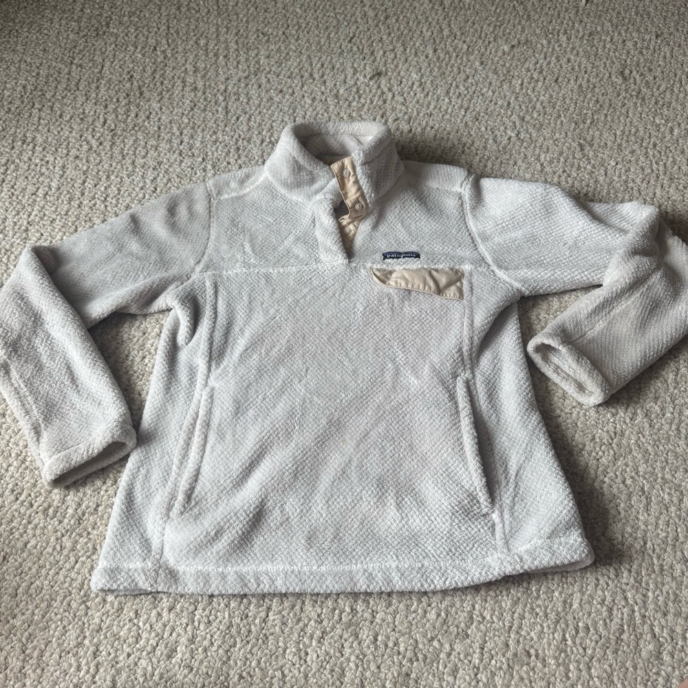 Patagonia Soft White/Cream Fleece Jacket